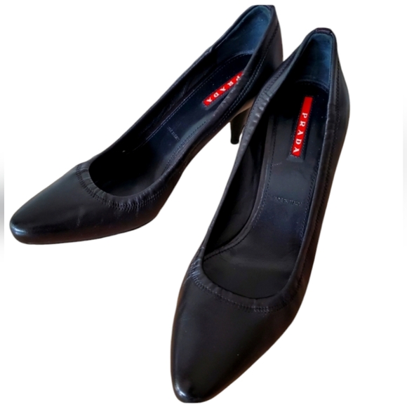 Prada Black Soft Leather Kitten Heels pointed toe pump SZ 7.5/38 leather insole - Picture 1 of 15